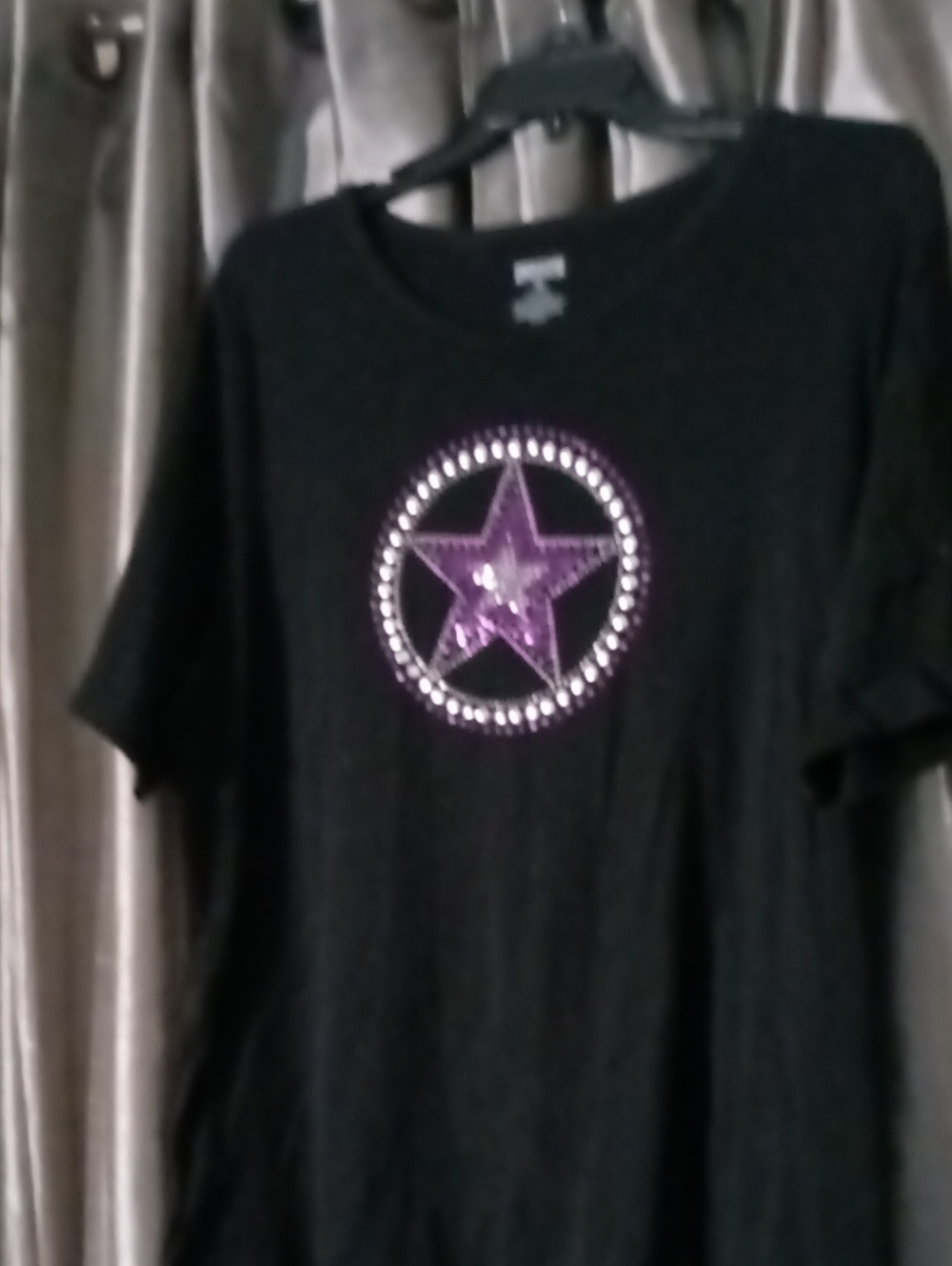 Duluth Trading Co Black Short-Sleeve Tee with Purple Studded Star